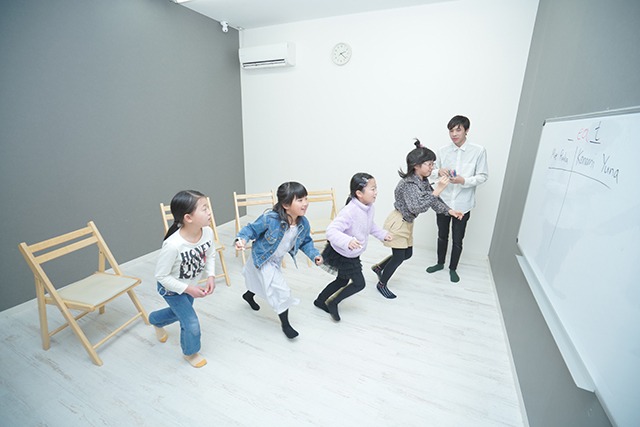 Nico Kids English 小学生クラスの授業風景