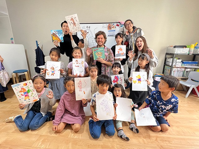 Nico Kids English二子玉川校で開催した絵本の読み聞かせ